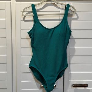 Time&Tru Green Scoop One piece Sz XL